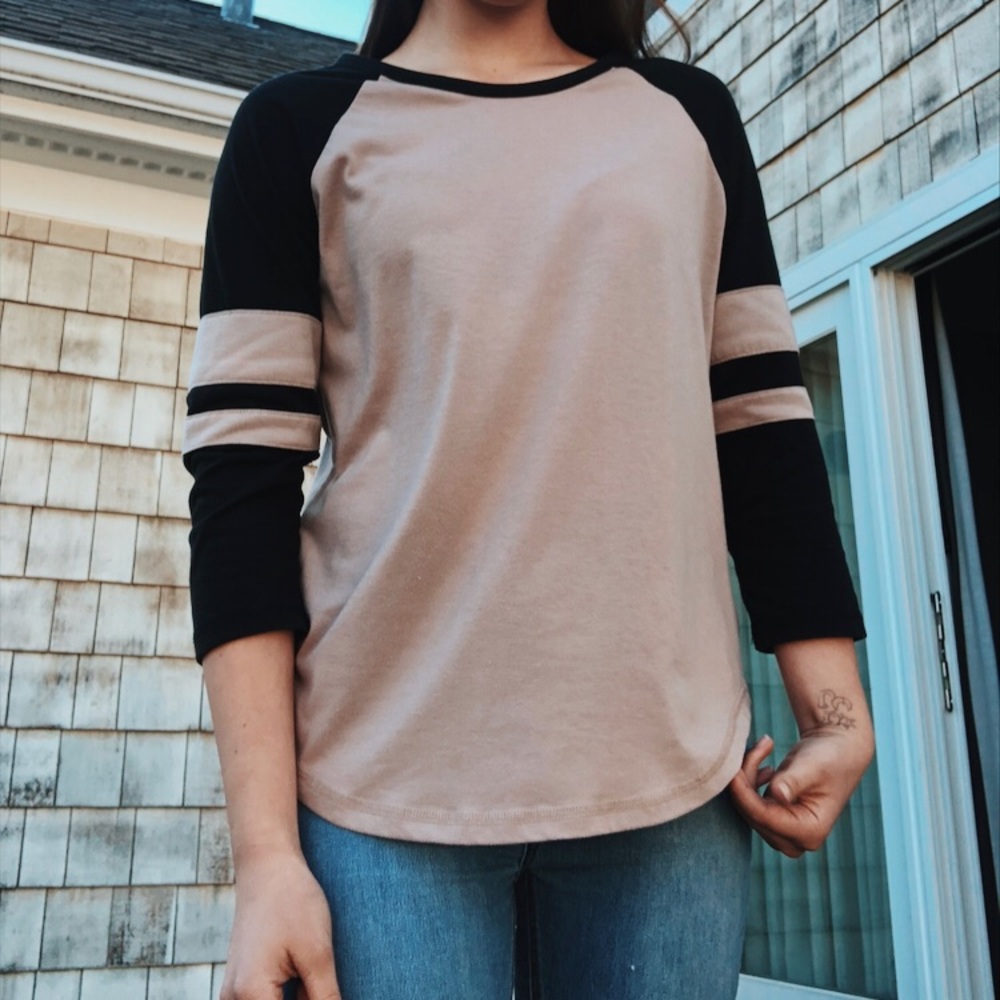 black and beige double stripe top